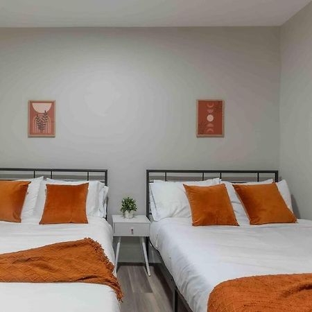 Pumpkin Premise By Airport, 5 Beds, Sleeps 8, Book 7 Days, Get 20 Percent Off Appartement Newark Buitenkant foto