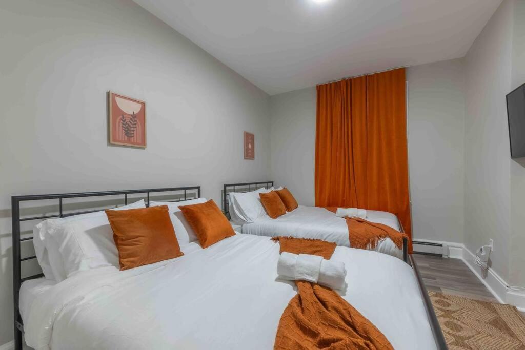 Pumpkin Premise By Airport, 5 Beds, Sleeps 8, Book 7 Days, Get 20 Percent Off Appartement Newark Buitenkant foto